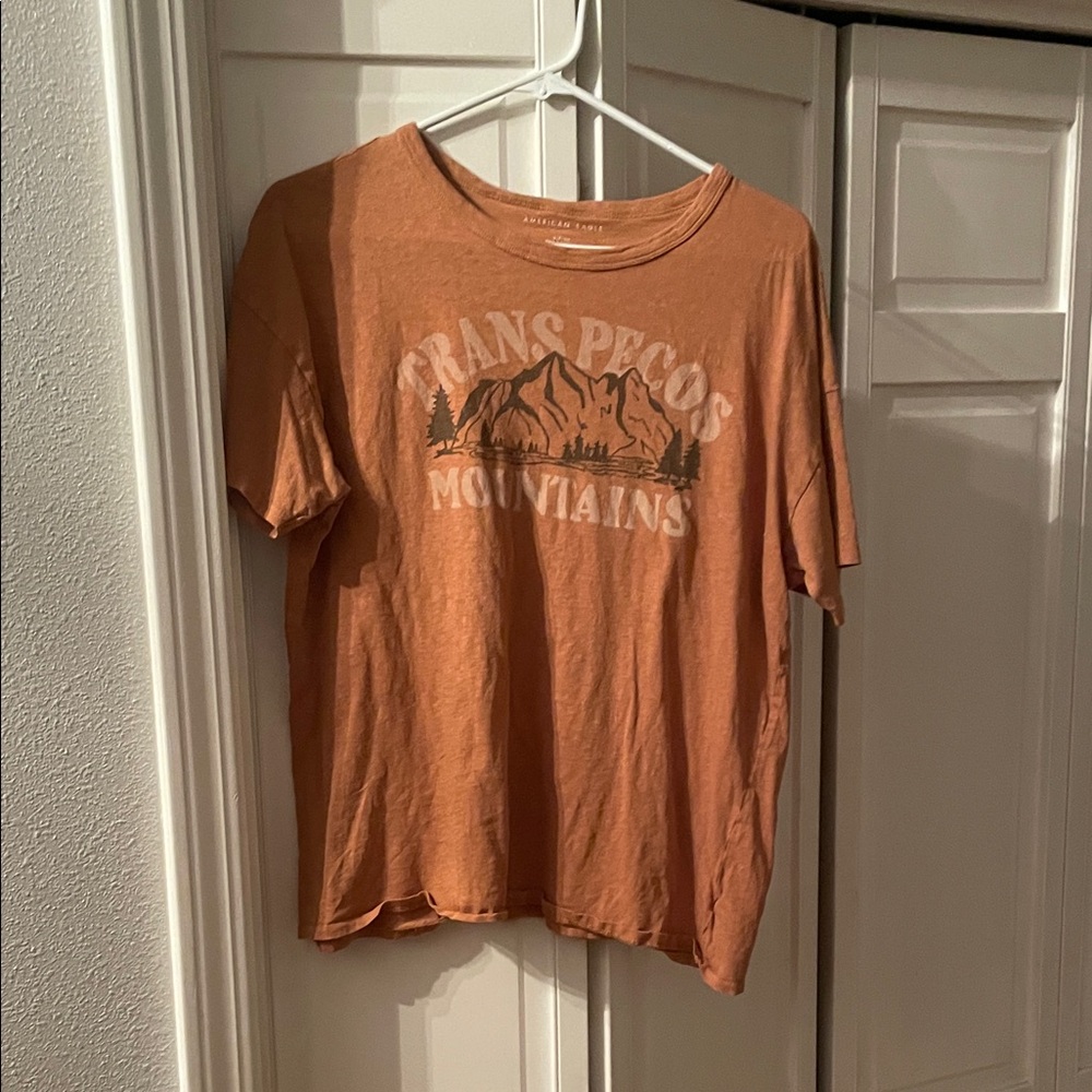 American Eagle Outfitters Orange Graphic Tee